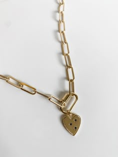 This is the Zoe thick chain paired with the carabiner clasp and a charm. Add any charm from the list to customize it! The image of the model wearing the necklace is a 16 inch chain, but please measure you neck for the best fit. all chains are 14k gold filled Carabiner is vermeil gold Heart Gift Wrapping, Charm Necklace Diy, Gold Charm Necklace, Gold Jewelry Necklace, Necklace Ideas, Minimal Jewelry, Jewelry Lookbook, Heart Gifts, Shiny Things