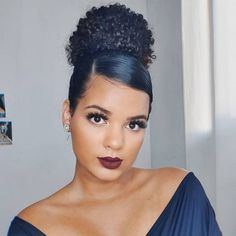 Afro Hair Bun, Cabello Afro Natural, Peinados Recogidos, Mixed Hair, Cool Braid Hairstyles, Natural Curls Hairstyles, Natural Hair Styles Easy, Natural Hair Updo, Curly Hair Inspiration