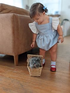 1 Year Halloween Costume, Dorothy Toddler Costume, Little Giants Halloween Costume, Baby Costumes Girl Diy, 1 And A Half Year Old Girl Halloween Costume, Baby Girl Costumes For Halloween, Toddler Girl Halloween Costume Ideas, Toddler Girl Costume Ideas, One Year Old Halloween Costume