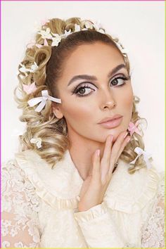 Inspired by 1960s icon Sharon Tate's wedding look! love her bohemian, sun kissed look and graphic liner paired with bows, florals and a curly updo. Linked is full tutorial for this 60s makeup look for vintage / retro bridal inspiration! xo Jackie Wyers Sharon Tate Makeup, Jackie Wyers, Vegas Makeup, Wedding Hairstyles And Makeup, Bridal Makeup Tutorial, Retro Bridal, Wedding Makeup Tutorial