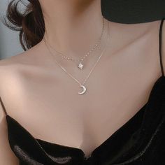 Kalung Choker, Minimalist Necklace Silver, Star And Moon Necklace, Star And Moon, Celestial Necklace, Classy Jewelry, Star Moon, Chains Necklaces, Fancy Jewelry