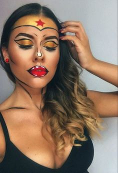 Fantasy Makeup For Beginners, Superhero Makeup Female, Superwoman Makeup, Wonder Women Makeup, Wonder Woman Face Paint, Super Hero Makeup, Face Halloween Makeup, Superhero Makeup, Comic Makeup