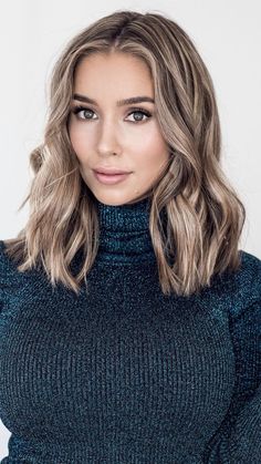 // @laci25king 💫 Curled Hairstyles For Medium Hair, Change Hair Color, Curls Hair, Change Hair, Brunette Balayage, Olivia Culpo, Short Hairstyle, Loose Curls