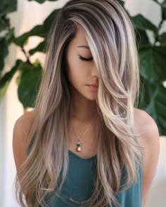 Hair Colors For 2023, Hair Colors Trending, Apple Cider Hair, The Right Hairstyles, Fall Hair Color Trends, Creamy Blonde, Balayage Blonde, Fall Hair Trends, Trends For 2024