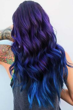 Short Hair, Blue Highlights: A Perfect Match Pelo Color Vino, Blue Purple Hair, Purple Ombre Hair, Gradient Hair, Galaxy Hair, Dyed Hair Inspiration, Hair Color Purple, Pretty Hair Color