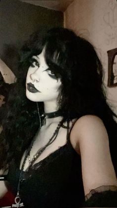 Goth Girl Makeup, Cool Makeup Ideas, Goth Wallpapers, Poc Goth, Maquillage Goth, Goth Makeup Looks, Goth Eye Makeup, Alt Goth