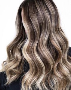 Hair With Layers And Highlights, Long Hair With Layers, Girls Long Hair, Easy Short Haircuts, Skin And Hair Care, Hair With Layers, Hair Techniques, Blonde Hair Shades, Hair Color Highlights