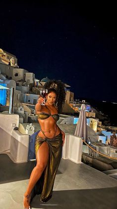 Earthy Outfits, Vacay Outfits, Men Street Fashion, Looks Black, Santorini Greece, Men Street, Vacation Outfits, So Cool, Baddie Outfits