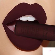 The long-lasting velvet matte liquid lipstick comes in 34 fabulous colors from which to choose. Makeup Range, Maquillage Kylie Jenner, Maquillage Yeux Cut Crease, Long Lasting Matte Lipstick, Matte Nude Lipstick, Red Lip Gloss, Long Lasting Lip Gloss, Waterproof Lipstick, Batons Matte