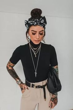 37 Rock Concert Outfit Ideas For Women Edgy Workwear, Corporate Alternative, Electro Festival Outfit, Sammi Jefcoate, Rocker Chic Outfit