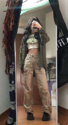 Earth Tone Aesthetic Outfit, Earth Tone Aesthetic Fashion, Earth Tone Aesthetic, Cargo Pants Outfits, Cargo Pants Outfit, Pants Outfits, I'm In Love