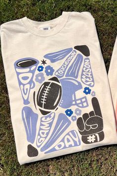 Get this popular NEW blue and black touchdown season shirt and show off your team spirit in style!  Each shirt is printed in-house by me using high-quality materials on a Comfort Colors shirt, known for its exceptional comfort, style, and durability. Available in unisex sizes S to 3X, and youth sizes, we've got you covered regardless of your preferred fit. This football game day shirt features a classic crew neck and short sleeves, making it suitable for year-round wear. The flattering silhouett Playoff Shirts Football, Cheap Pre-shrunk School Spirit Shirt, Fitted T-shirt For Team Spirit, Game Day Cricut Shirt, Affordable Team Spirit Screen Print Tops, Playoff Shirt Ideas, Cute Football Shirts Ideas, Avid Shirts Design, High School T Shirt Designs