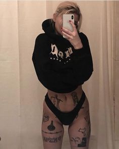 Bad Girl Aesthetic Tattoo, Tatooed Girl, People With Tattoos, Weird Tattoos, Tattoed Girls, Goth Women, Boy Tattoos