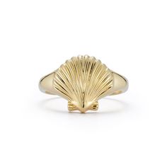 14kt Venus Signet Ring Inspired by the work of the artist, Sandro Botticelli. This timeless and beautiful Venus shell signet ring is the perfect everyday ring. A true statement of elegance, femininity and abundance. 14kt Yellow Gold 3.05gm Gold 12mm Venus Shell Made in New York City Beach Wishlist, Gold Shell Ring, Mermaid Signet Ring, Gold Shell-shaped Gift Ring, Venus Symbol Necklace, Luxury Gold Shell-shaped Jewelry, Venus Shell, Jewellery Stack, Venus Jewelry