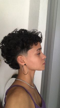 Short Hair Mullet Curly, Women With Really Short Hair, Short Hair Curly Women, Haircuts For Masc Women, Masculine Haircut For Women Curly, Afro Undercut Women, Black Curly Short Hairstyles, Curly Queer Haircut, Lesbian Short Curly Hair