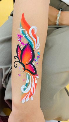 Hawaii Face Paint, Nature Face Painting, Spring Face Paint, Bodypating Ideas, Face Paint On Arm, Face Paint Arm, Arm Face Paint, Face Painting Ideas For Adults, Face Painting Designs Creative