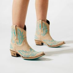 Short Western Boots, Cowgirl Clothes, Lane Boots, Suede Cowboy Boots, Cowboy Ankle Boots, Womens Cowgirl Boots, Western Boots Women, Coastal Cowgirl, Cowboy Boots Women