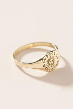 gold ring with sun and leaves Sun Circle, Body Chemistry, Dope Jewelry, Clear Coat, Signet Ring, Piercing Jewelry