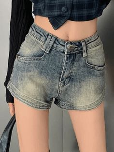 Shorts For Girls, Street Y2k, Pockets Design, Bodycon Floral Dress, Vintage Punk, Hot Shorts, Faded Denim, Crop Top Blouse, Short En Jean