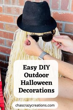 Easy DIY Outdoor Halloween Decorations Diy Outdoor Halloween Decorations, Eerie Lighting, Harry Potter Kitchen, Diy Halloween Decorations Outdoor, Outdoor Halloween Decorations, Halloween Decorations Outdoor, Halloween Decorations Diy Outdoor, Front Yards, Halloween Displays