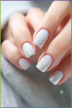 Nails White Sparkle Glitter, Dip Manicure Wedding Nails, Frosty Nail Designs, White Gel Nails With Glitter, Icy Winter Nails, Short Christmas Gel Nails, White Snow Nails, Glittery White Nails, Icy Nails Winter