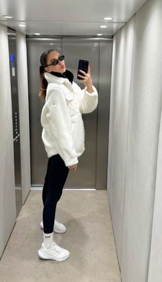 Stylish Images, Jackets Oversized, Ideal Makeup, Pilates Outfit, Sports Outfit, Fleece Jackets, Sherpa Coat, Cozy Winter Outfits, Gym Fits