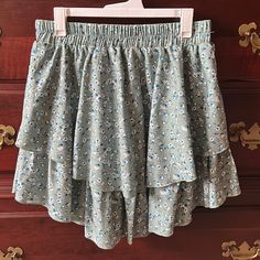 Never Worn Before, No Damage - Pet + Smoke Free Home Blue Floral Print Relaxed Fit Mini Skirt, Spring Paisley Print Mini Skirt, Vintage Floral Print Mini Skirt, Multicolor Floral Print Cotton Mini Skirt, Skirts Floral, Floral Print Non-stretch Mini Skirt, Floral Mini Skirt, Green Skirt, Mini Skirt