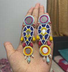 Navratri Earrings, Statement Jewelry Outfit, Navratri Jewellery, Mirror Earrings, Hand Jewellery, Diy Jewelry Making Bracelets, Embroidered Earrings, Fabric Crafts Diy