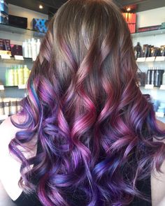 Blonde Ombre Hair, Underlights Hair, Purple Highlights, Balayage Hair Blonde, Penteado Cabelo Curto, Ombre Hair Color