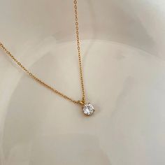 Single Clear Cubic Zircon Necklace Gold Chain Locket For Women, Diamond Necklace Simple, Minimal Pendant, Necklace Minimalist Jewelry, New Gold Jewellery Designs, Minimalist Necklace Gold, Necklace Chain Types, Modern Gold Jewelry, Necklaces Chain