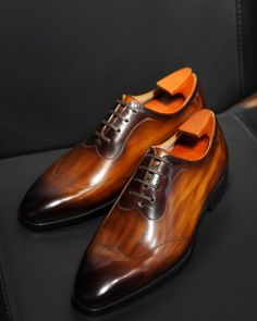 Elevate your style with these exquisite Amber Brown Regal Patina Oxfords. Handcrafted with meticulous attention to detail, these shoes feature a rich patina finish and a classic design that exudes sophistication. Perfect for formal occasions or adding a touch of elegance to your everyday attire. 


#mensshoes #dressshoes #patina #oxfords #luxury #style #fashion #handmade #classic Zapatos Mary Jane