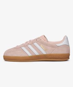 The GAZELLE INDOOR W model  by  adidas from the  Fall Winter 2024 season, is now available at SVD. Retro Trainers, Adidas Sneakers Women, Sneakers Adidas, Rose Pale, Fall Winter 2024, Sneaker Games, Retro Sneakers, Adidas Gazelle, Winter 2024