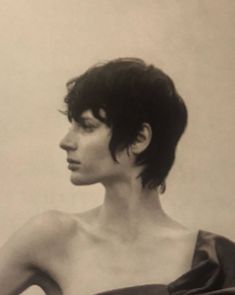 1960s Hair Short, Pixie With Layers, Grunge Pixie Haircut, Photography Reference, 인물 사진, Rumi, Photography Inspo