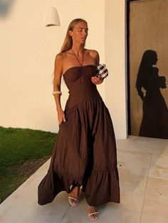 45939112804574|45939112837342|45939112870110 Long Dresses Casual, Casual Vacation Outfits, A Line Long Dress, Brown Maxi Dresses, Simple Summer Style, Fashionable Dress, Fashion Closet, Long Dress Casual, Senior Photo