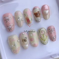 Thank you for stopping by and supporting a small business!💖 ⭐⭐️ Default Photo Shape: Oval ~25mm 🍁 Most of our products are made from highest quality gel X nails with 4-6 layers of coating. It can be reusable and last for more than 14 days, if you take it off right. For instruction, please message me. Each set comes with 10 handmade press on nails, a mini file, a mini buffer, a cuticle stick. 🍁 Measurements Please measure your own nail and find your size from our picture guide. We totally can do custom size as your request, just help us to add your nail size in mm or your nail tips number, we will process accordingly without any extra charges. 🍁 Customization All of my nails are hand-painted, so any new ideas and customization are available. We can even create a whole new set together, Nails For Little Kids, Kawaii Pink Nails, Nails With Bows, Cats Nails, Cute Press On Nails, Nails Y2k, Photo Shape, Cute Simple Nails, Y2k Nails