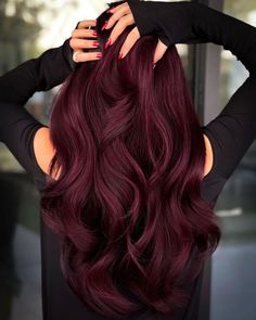 Dark Winter Hair Color 2023-2024 21 Ideas: Embrace the Bold and Beautiful - women-club.online Pelo Color Borgoña, Pelo Color Vino, Stomach Exercises, Wine Hair Color, Dark Red Hair Color, Red Hair Inspo, Wine Hair, Dyed Red Hair, Hair Color Burgundy