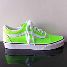 Vans Women's Old Skool Canvas Sneaker In Adorable Neon Green Gecko :) Retail: $65 Style: Unisex Condition: Brand New With Tag & Fair Condition Of Original Shoe Box Women's Size Green Vans Sneakers For Spring, Vans Slip On Women, Trendy Green Vans Sneakers, Green Vans Women, Green Vans Sneakers With Vulcanized Sole, Green Vans Sneakers With Rubber Sole, Vans Green Slip-on Skate Shoes, Pink High Tops, Vans Old School