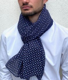 Chic scarf for men, easy to wear. Ideal for pairing with both dressy outfits and a more casual wardrobe. A very chic, timeless masculine accessory Micro pattern 100% Cotton One size - 100x180 cm hems on the ends Washable at 30 degrees - Gentle iron on reverse side Mens Cotton Scarf, Man Scarf, Chic Scarf, Scarf For Men, Chic Scarves, Cooling Scarf, Men's Scarf, Cotton Gift, Scarf Men