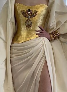 Krikor Jabotian, Fire Outfits, Blink Blink, Royal Dresses, Moda Vintage, Body Jewellery, Bridal Couture, Gold Dress