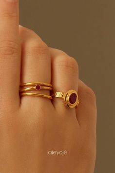 #accessories #accessoriesjewelry #goldjewelryideas #jewelrytrends #jewelryaddict Ring Design For Girls, Gold Ring Design, Latest Gold Ring Designs, Modern Gold Jewelry, Gold Jewelry Simple Necklace, Gold Chain Design