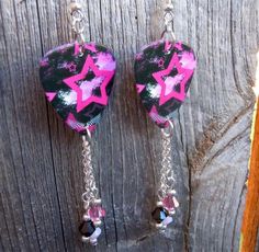 Pink Stars on Black Background Guitar Pick Earrings with Swarovski Crystals #Handmade #Chandelier Background Guitar, Stars On Black Background, Scene Earrings, Scene Goth, Guitar Pick Earrings, Black Guitar, Handmade Chandelier, Emo Scene, Guitar Picks