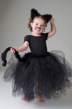 Cat tutu Creative Kids Halloween Costume, Geek Outfit, Black Cat Costume, Halloween Dresses, Halloween Tutu, Diy Tutu, Black Tutu, Toddler Stuff, Harvest Party