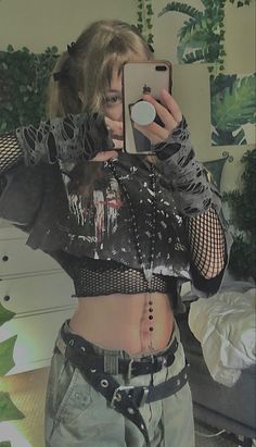 Fem Grunge Outfits, Cute Alt Outfits, Fem Grunge, 6arely Human, Outfit Inspo Alt, Alt Outfits Aesthetic, Punk Fits, Emo Women, Soft Emo