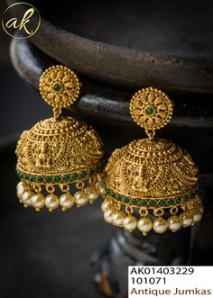 Golden Jhumka, Colorful Places, Handmade Gold Jewellery, Gold Jewelry Earrings, Jewelry Simple, Gold Jewelry Simple, Bridal Gold Jewellery Designs, Gold Earrings Designs, Gold Necklace Designs