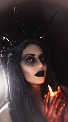 Lilith Halloween Costume, Black Demon Makeup, Black Demon Costume, Demon Costume Female Halloween, Lilith Costume, Succubus Costume, Demon Halloween Costume, Fotos Halloween