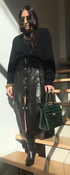 Black Bold Outfit, All Black Edgy Outfit Street Styles, Demon Skirt Outfits, Laura Eguizabal Style, Elevated Grunge Style, Elevated Emo Style, Edgy Minimalist Fashion, Laura Eguizabal, All Black Fashion