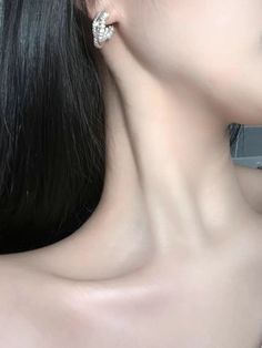 Neck Claim, Defined Collar Bone, Claims For Dr, Jaw Aesthetic, Pretty Neck, Small Bones, Slim Neck, Grooming Tips