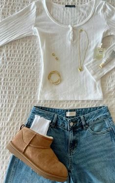 Brandy, blue jeans outfit, vanilla fall outfit, dainty gold jewelry, uggs, fall trends Brandy Melville Outfits, Casual Preppy Outfits, Trendy Outfits For Teens, Cute Preppy Outfits, John Galt, Simple Trendy Outfits