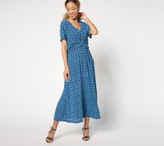 An elegant summer dinner party, a graduation celebration, or a conference sesh are just a small sampling of the places where this versatile crinkle knit midi dress wins for its combo of chicness and move-freely comfort. The others? Well, that's totally up to you! From Isaac Mizrahi Live!TM.\n\nFabrication: crinkle knit\nFeatures: short sleeves, front twisted knot design, waist and center-front seams, straight bottom hem\nFit: semi-fitted; follows the lines of the body with added wearing ease\nLe Summer Dinner Party, Dinner Party Summer, Knot Design, Graduation Celebration, Twist Knot, Knit Short, Summer Dinner, Maxi Knit Dress, Isaac Mizrahi