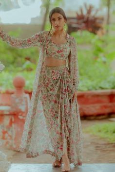 Shop for Paulmi and Harsh White Georgette Strawberry Print Jacket Skirt Set for Women Online at Aza Fashions Shadi Outfits, Cowl Skirt, Shaadi Outfits, Paulmi And Harsh, Mehendi Wedding, Wedding Dressses, Trendy Outfits Indian, Outfits Indian